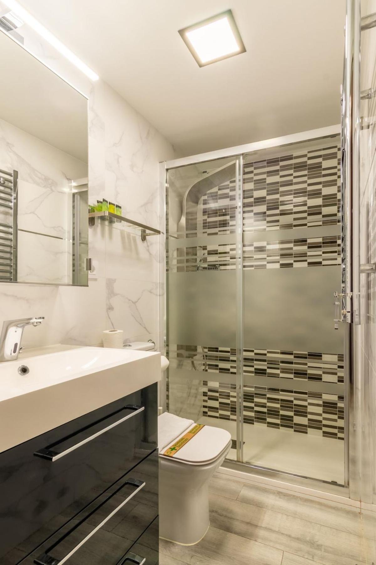 Madrid Cozy & Minimal Seasonal Apartment Ngoại thất bức ảnh