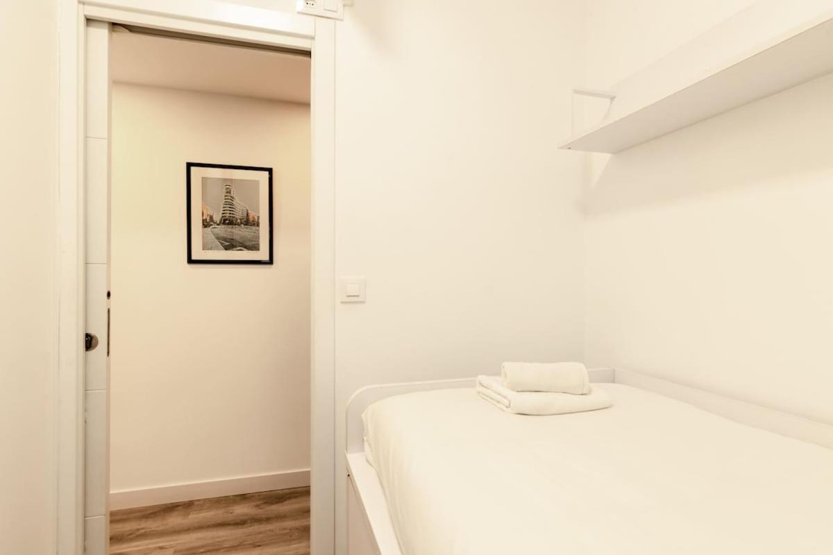Madrid Cozy & Minimal Seasonal Apartment Ngoại thất bức ảnh