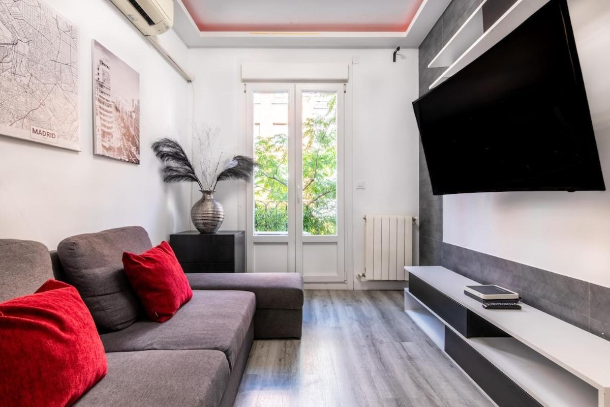 Madrid Cozy & Minimal Seasonal Apartment Ngoại thất bức ảnh